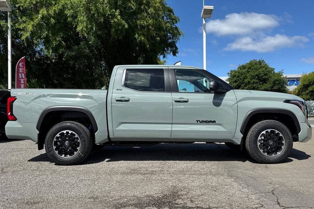 2026 Toyota Tundra SR5 photo 4