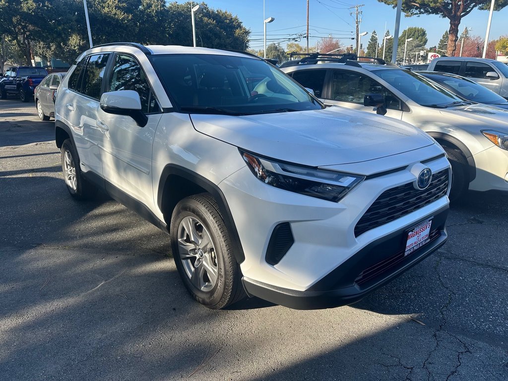 2024 Toyota RAV4 Hybrid LE photo 2
