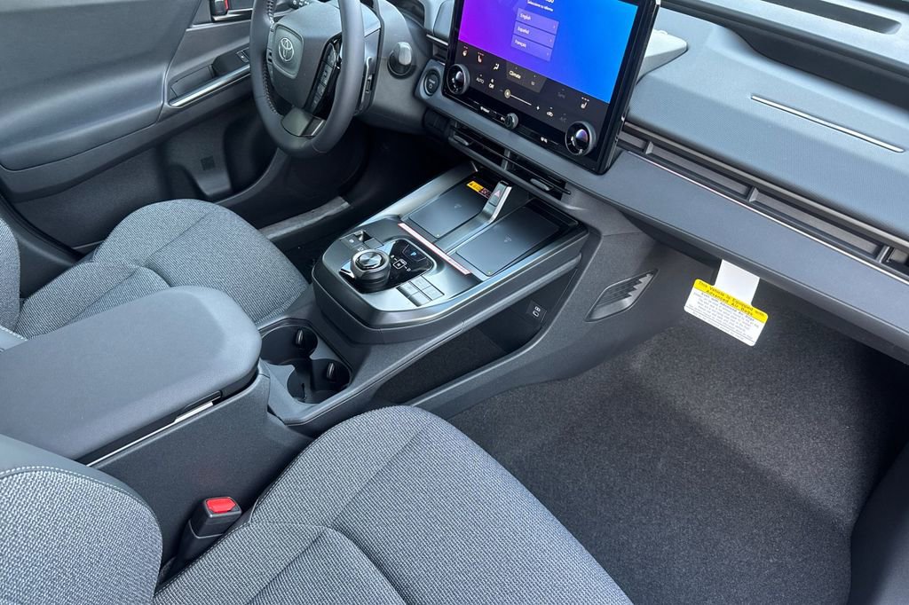 2026 Toyota bZ XLE - Photo 12