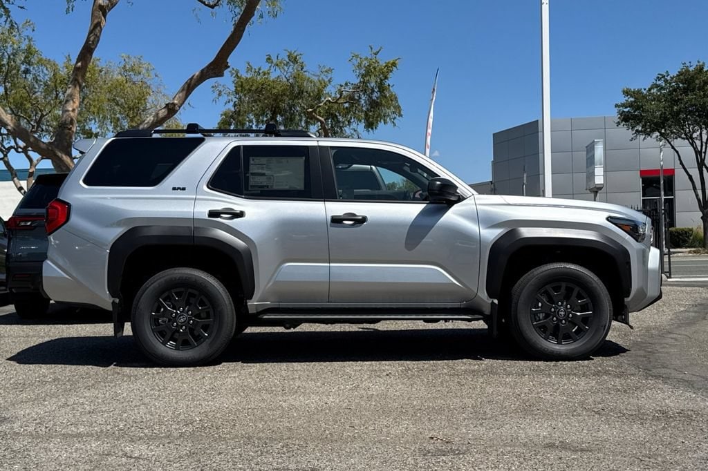 New 2026 Toyota 4Runner SR5 SUV