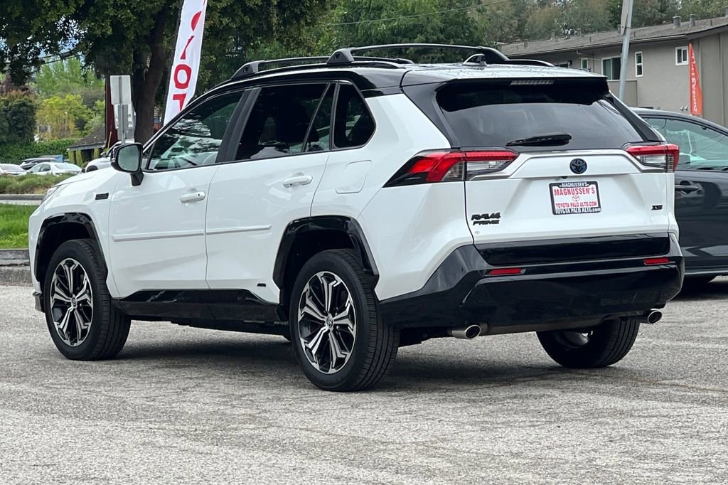 2023 Toyota RAV4 Prime XSE photo 4