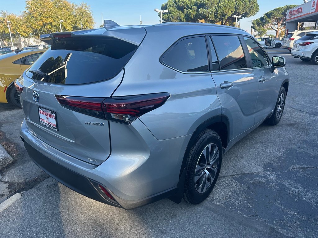 2024 Toyota Highlander Hybrid XLE photo 4