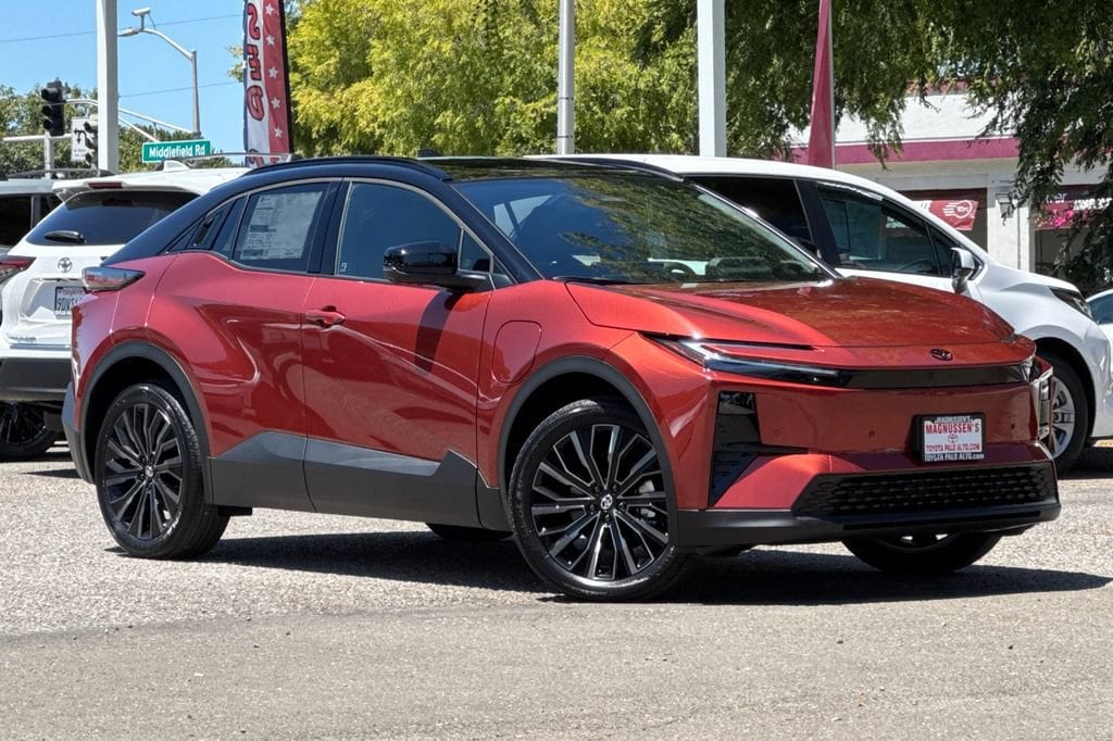 New 2026 Toyota C-HR XSE SUV