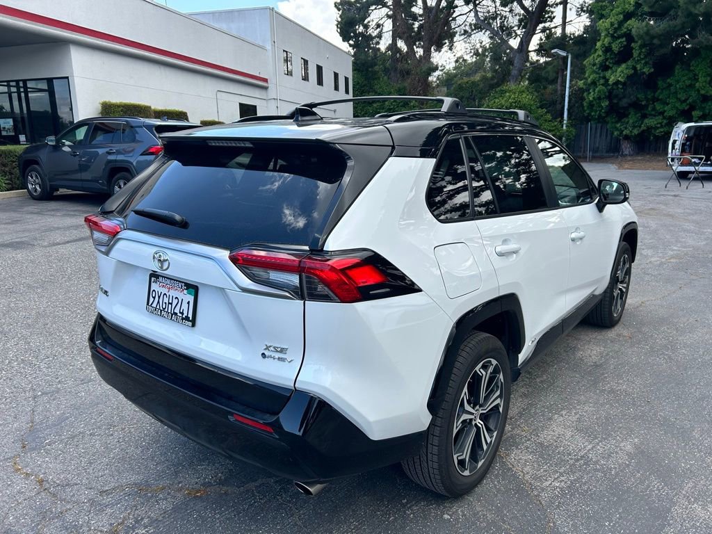 2025 Toyota RAV4 Plug-In Hybrid XSE photo 4