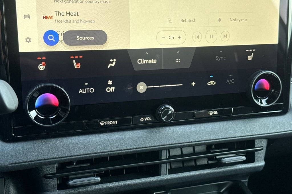 2026 Toyota bZ XLE - Photo 17