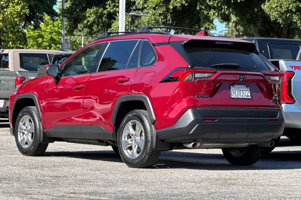 2024 Toyota RAV4 Hybrid LE photo 5