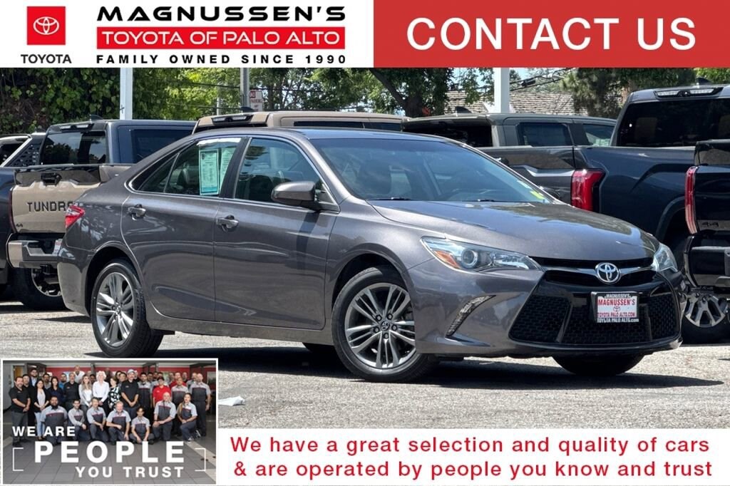 Used 2016 Toyota Camry SE Sedan