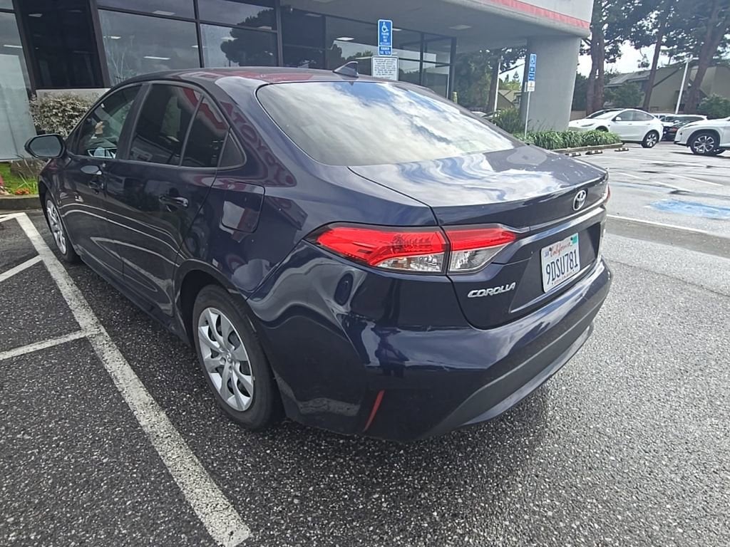 2020 Toyota Corolla LE photo 3