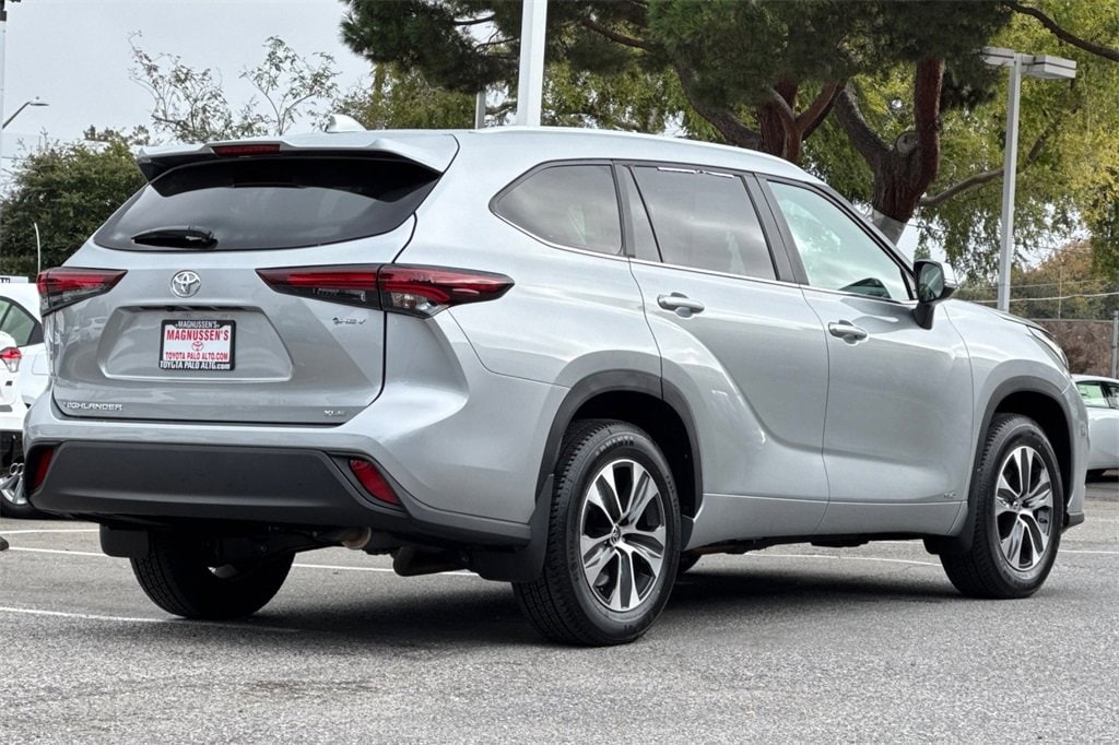 Certified 2025 Toyota Highlander Hybrid XLE Sport Utility