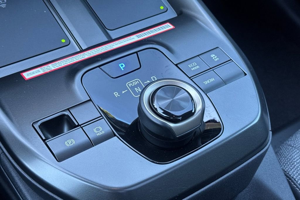 2026 Toyota bZ XLE - Photo 18