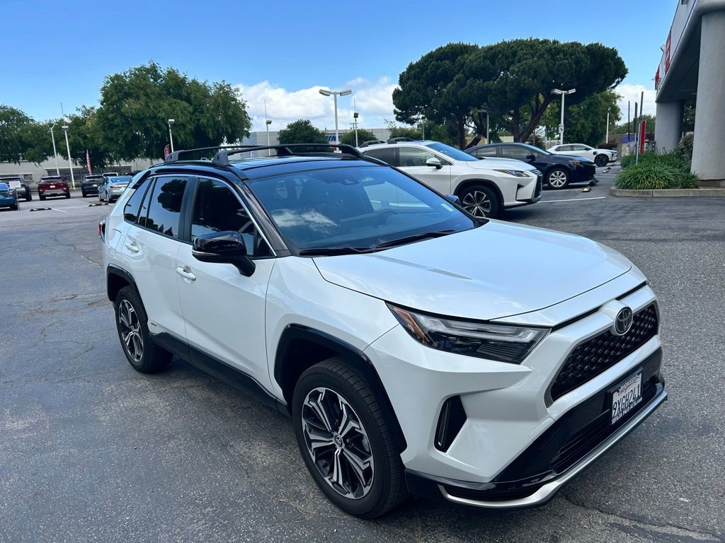 2025 Toyota RAV4 Plug-In Hybrid XSE photo 2