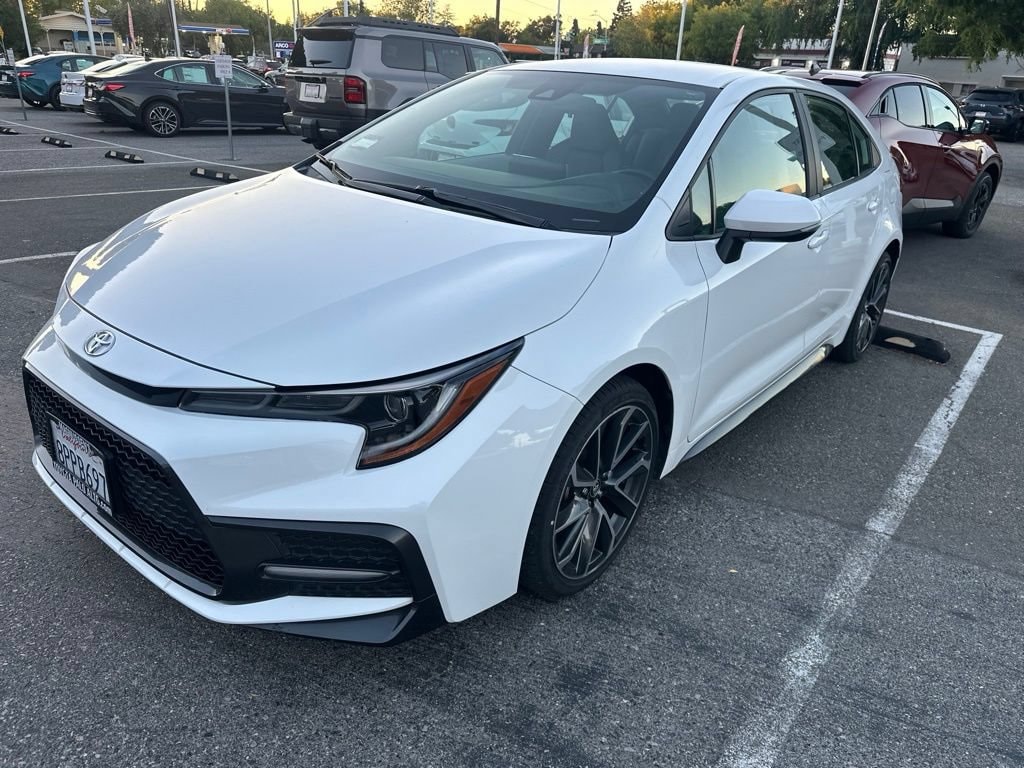 Used 2020 Toyota Corolla SE Sedan