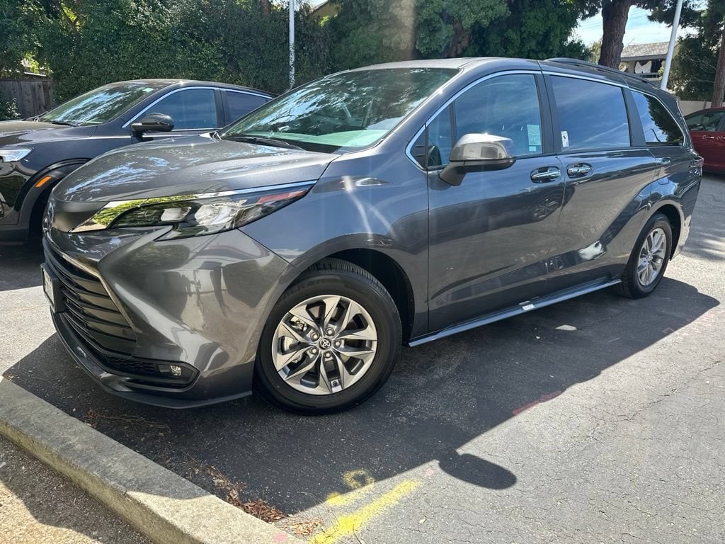 Certified 2025 Toyota Sienna XLE Passenger Van