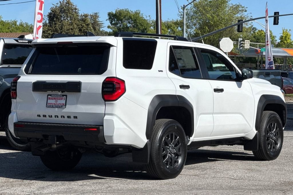 2026 Toyota 4Runner SR5 photo 4