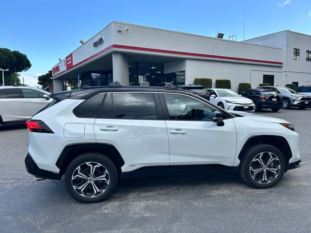 2025 Toyota RAV4 Plug-In Hybrid XSE photo 3
