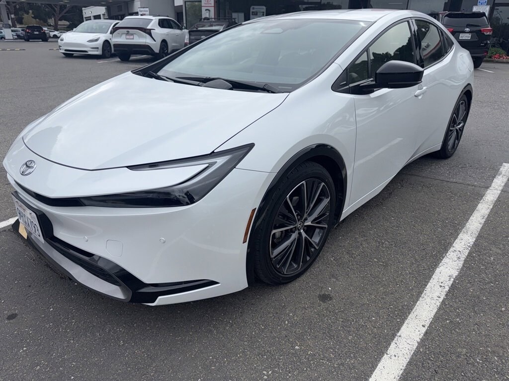 Used 2023 Toyota Prius XLE Hatchback