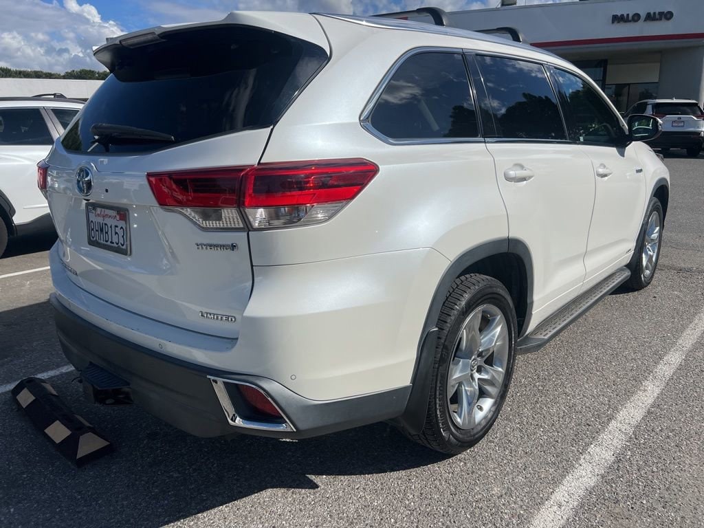 2019 Toyota Highlander Hybrid Limited photo 3