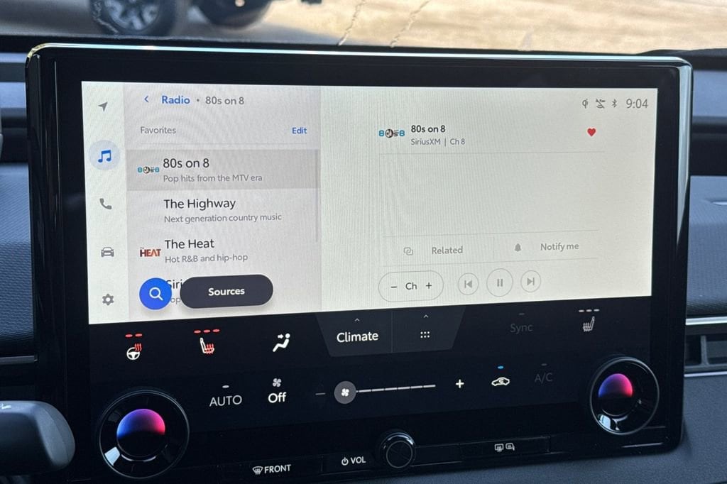 2026 Toyota bZ XLE - Photo 14