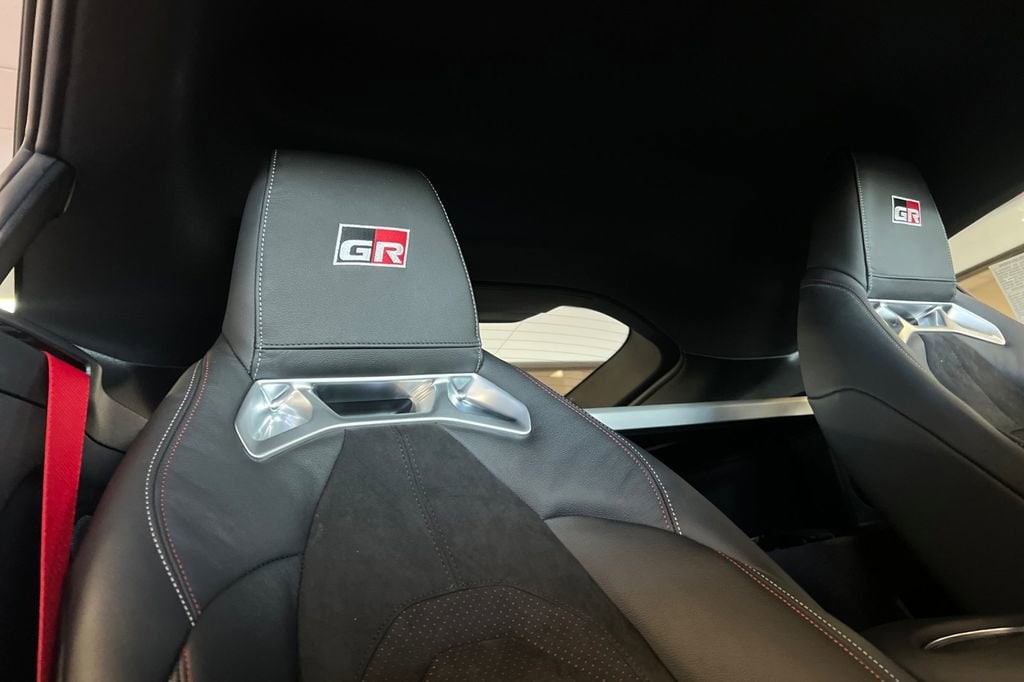 2026 Toyota Supra MKV Final Edition - Photo 12