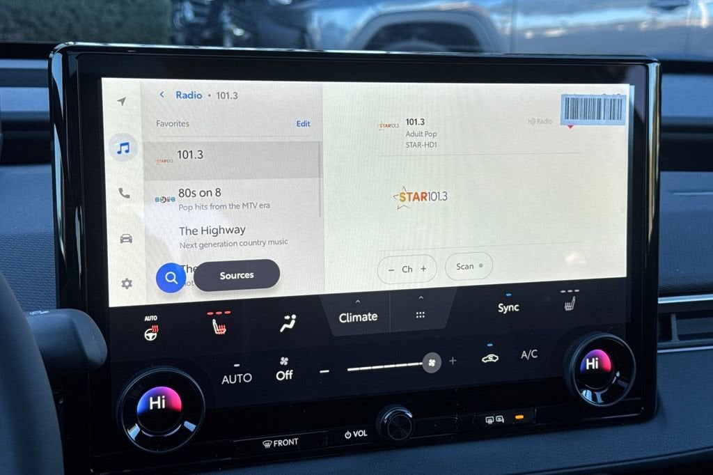 2026 Toyota bZ XLE - Photo 14