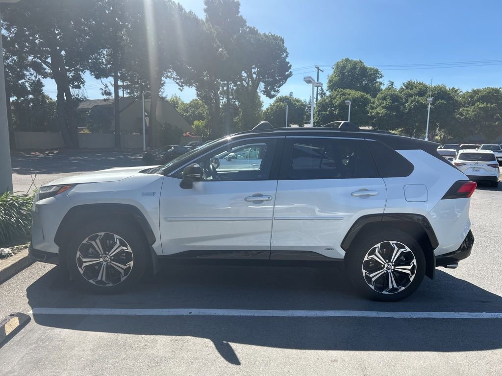 2023 Toyota RAV4 Prime XSE photo 2