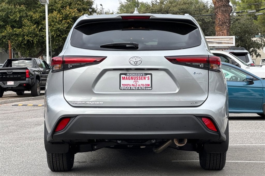 Certified 2025 Toyota Highlander Hybrid XLE Sport Utility