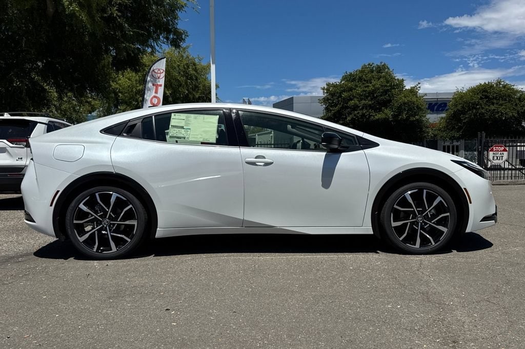 New 2026 Toyota Prius Plug-in Hybrid XSE Hatchback