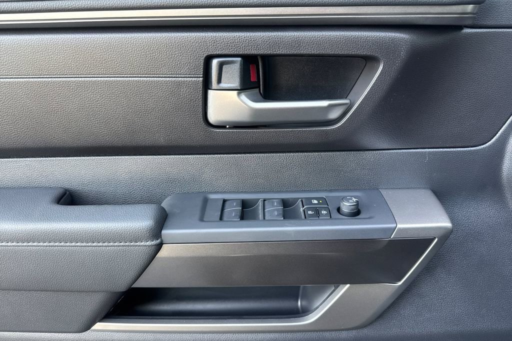 2026 Toyota Tundra SR5 - Photo 8