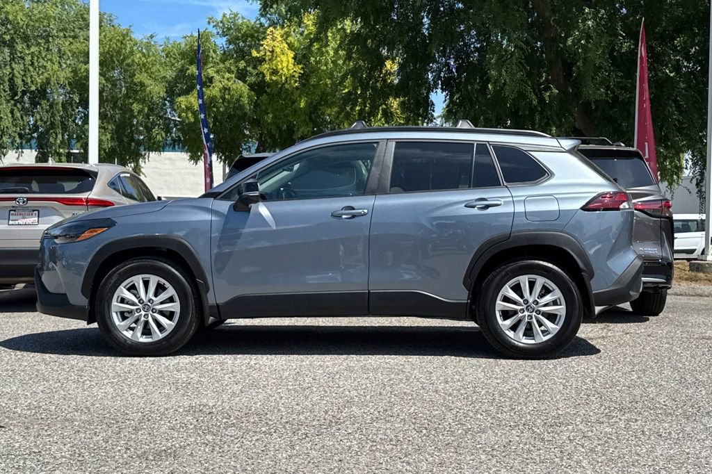 2026 Toyota Corolla Cross LE photo 5