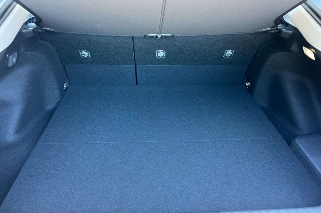 2026 Toyota Prius Plug-in Hybrid XSE - Photo 12
