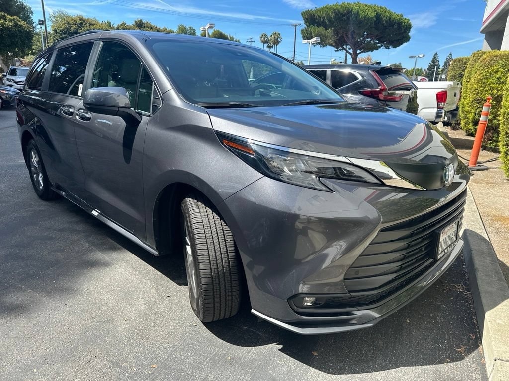 Certified 2025 Toyota Sienna XLE Passenger Van