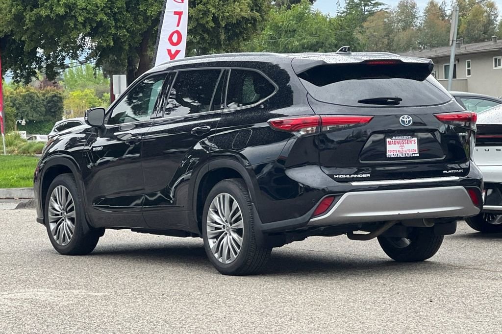 2021 Toyota Highlander Hybrid Platinum photo 4