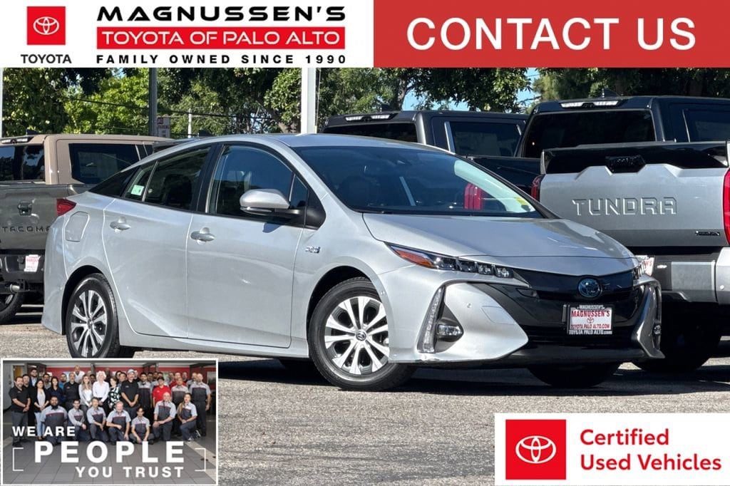 2021 Toyota Prius Prime Limited's photo