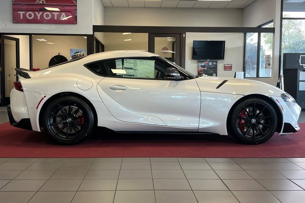2026 Toyota Supra MKV Final Edition - Photo 4