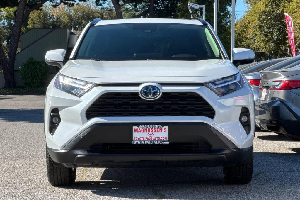 2023 Toyota RAV4 Hybrid XLE Premium photo 6