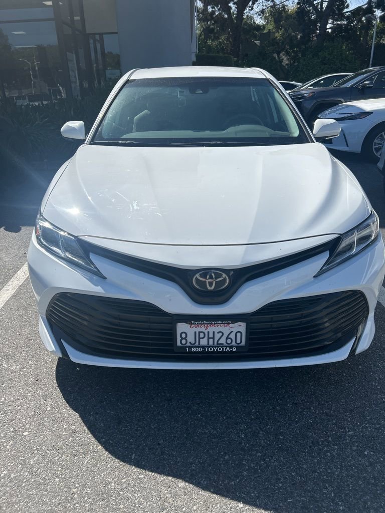 2019 Toyota Camry LE photo 2
