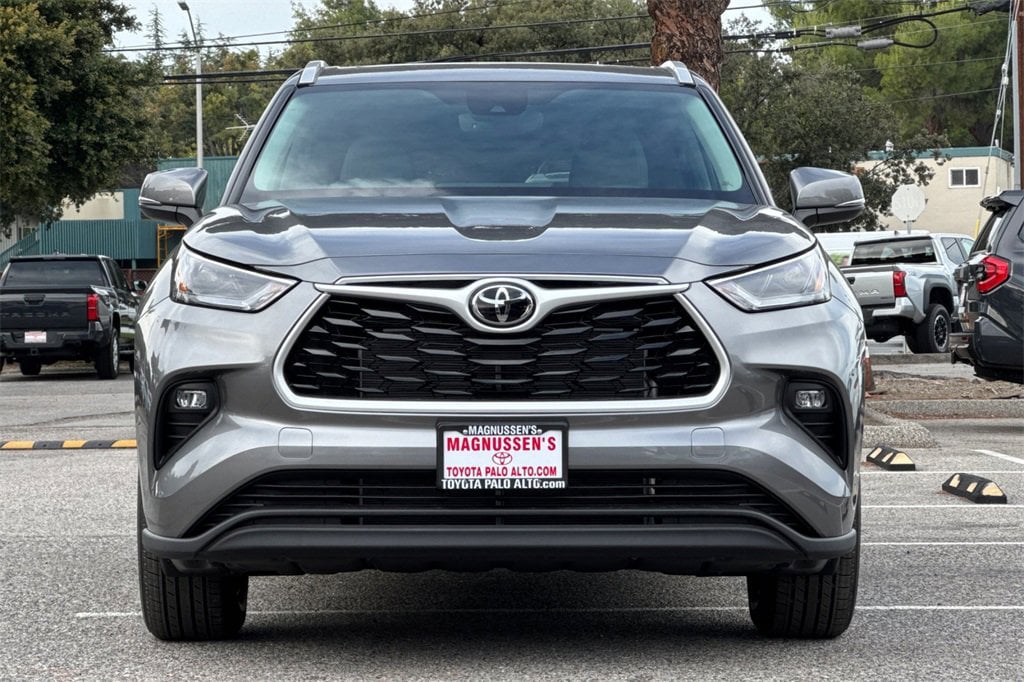 New 2026 Toyota Highlander XLE SUV