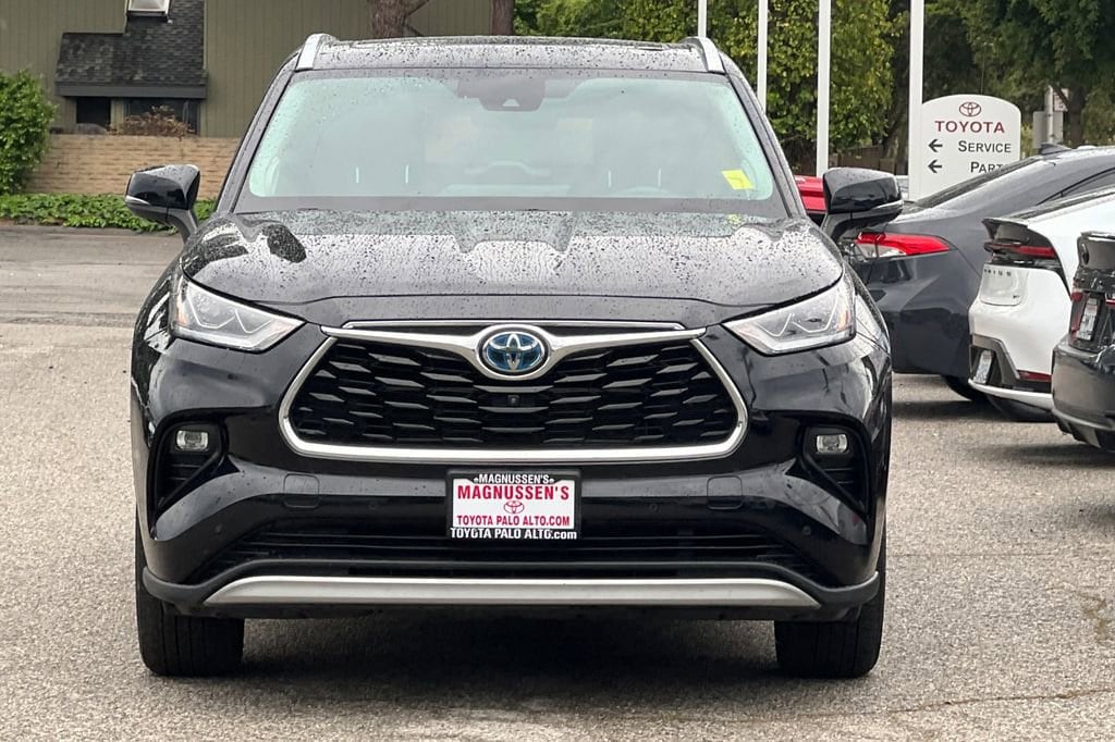 2021 Toyota Highlander Hybrid Platinum photo 3
