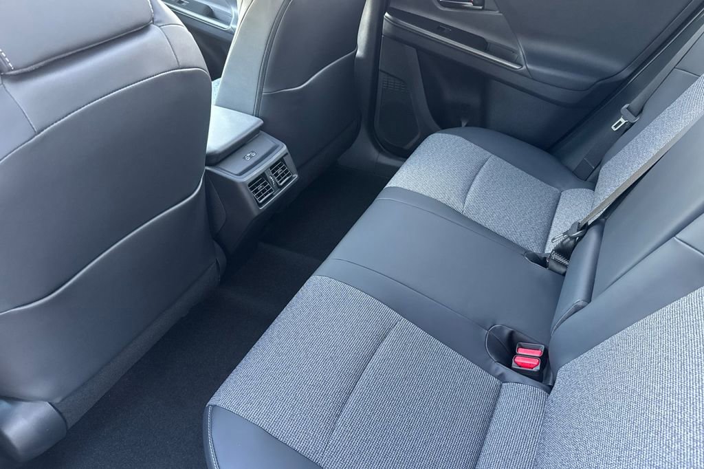 2026 Toyota bZ XLE - Photo 9