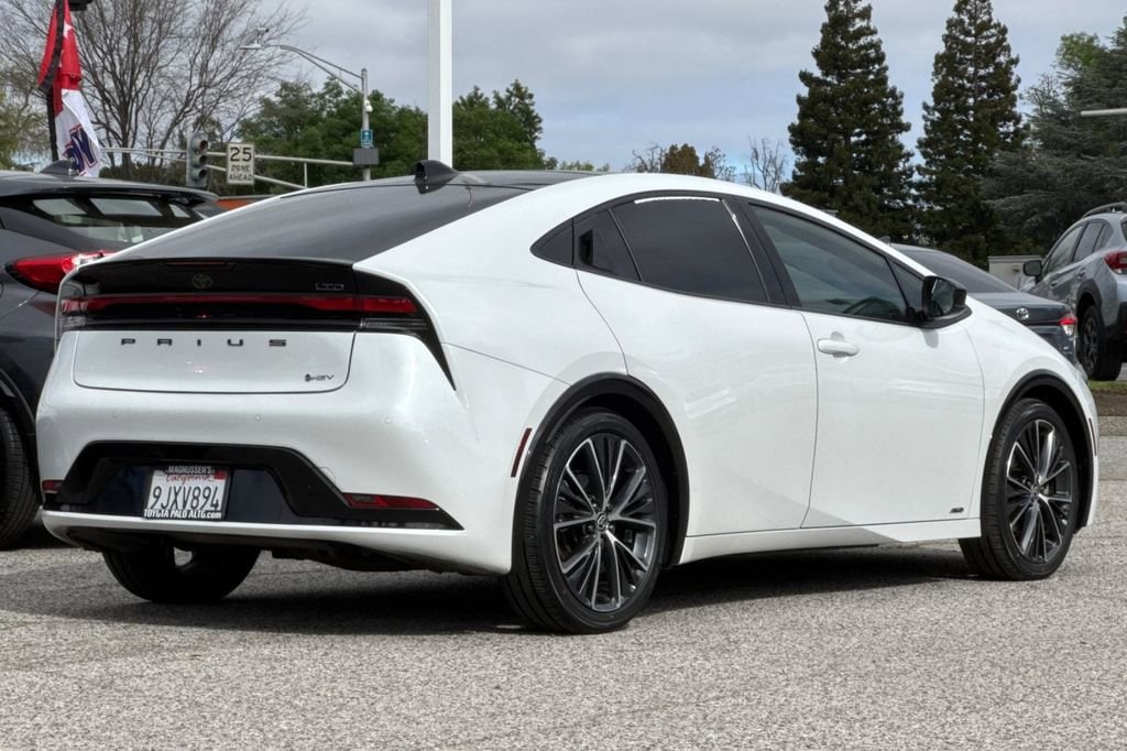 2024 Toyota Prius Limited photo 2