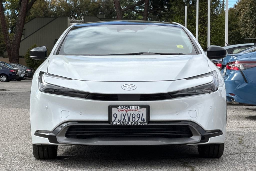 2024 Toyota Prius Limited photo 3