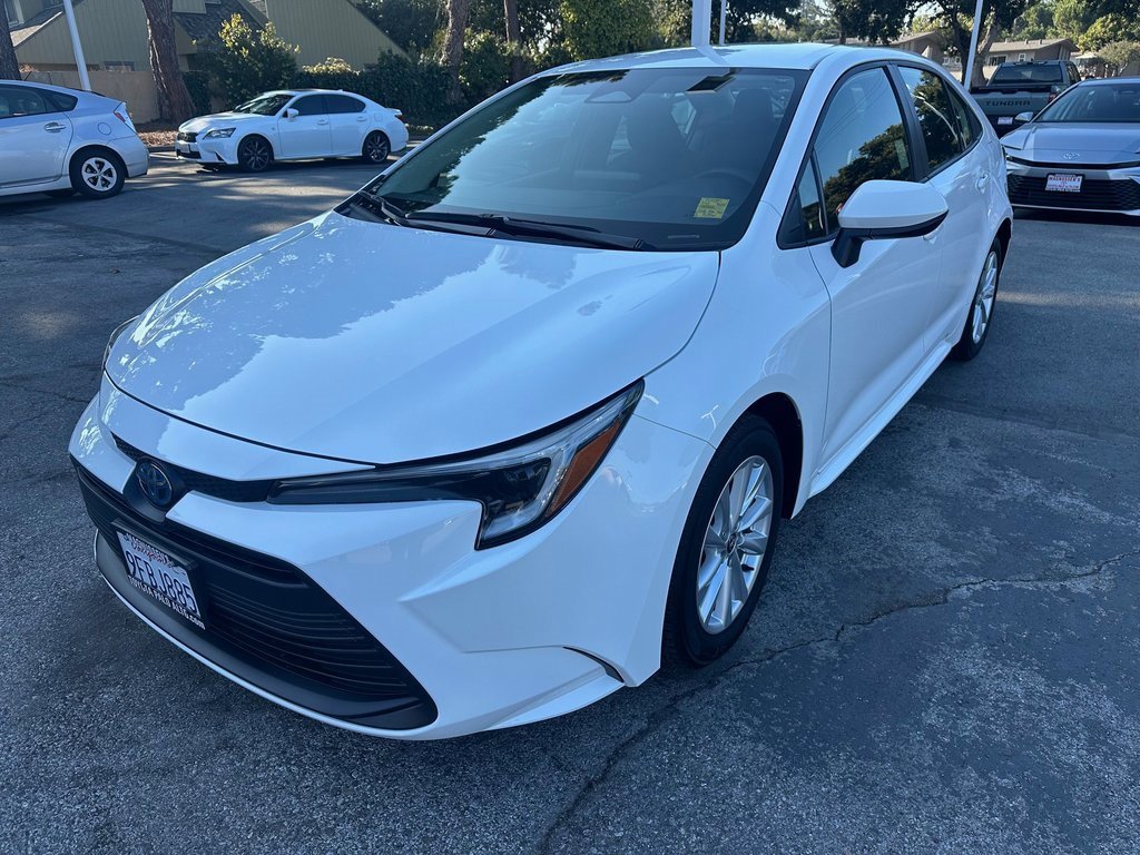 2023 Toyota Corolla Hybrid LE photo 2