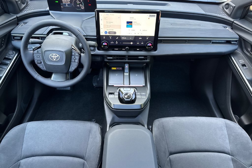 2026 Toyota C-HR XSE - Photo 10