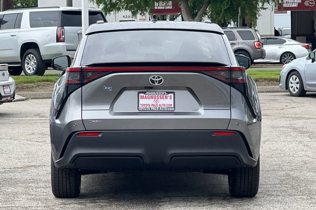 2026 Toyota bZ XLE photo 5