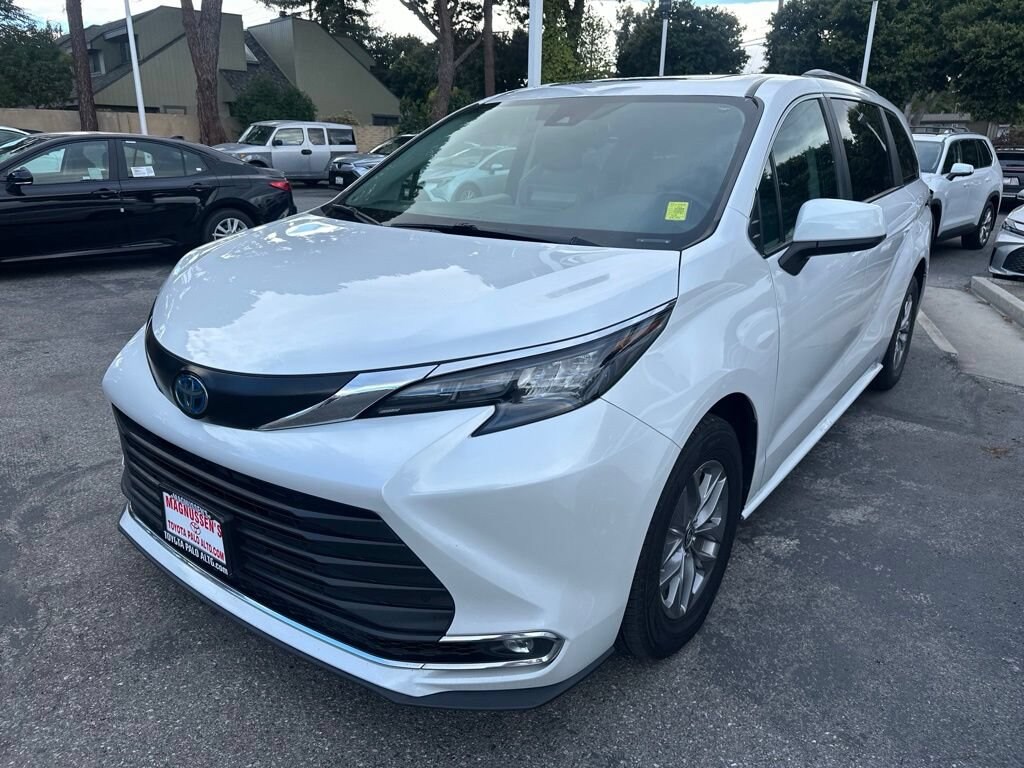 Certified 2024 Toyota Sienna XLE Passenger Van