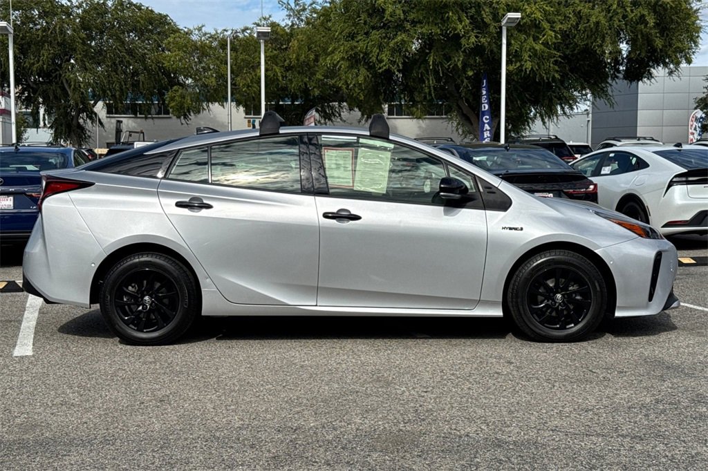 2022 Toyota Prius photo 2
