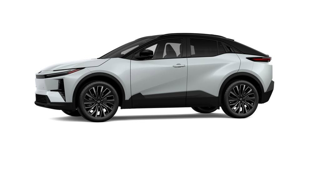 2026 Toyota C-HR XSE photo 4