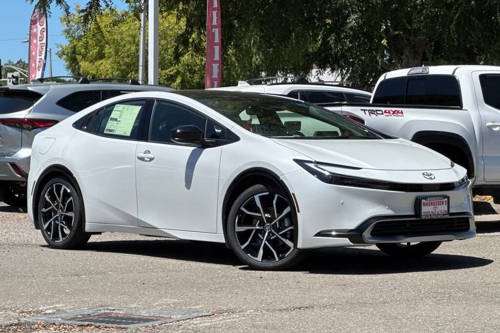 New 2026 Toyota Prius Plug-in Hybrid XSE Hatchback