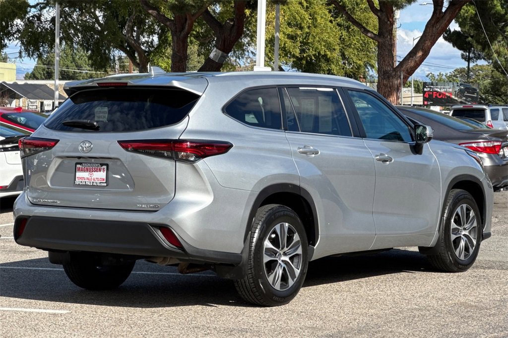 2023 Toyota Highlander Limited Platinum XLE XSE photo 3