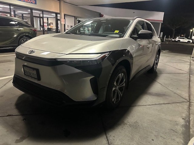 2024 Toyota bZ4X XLE's photo